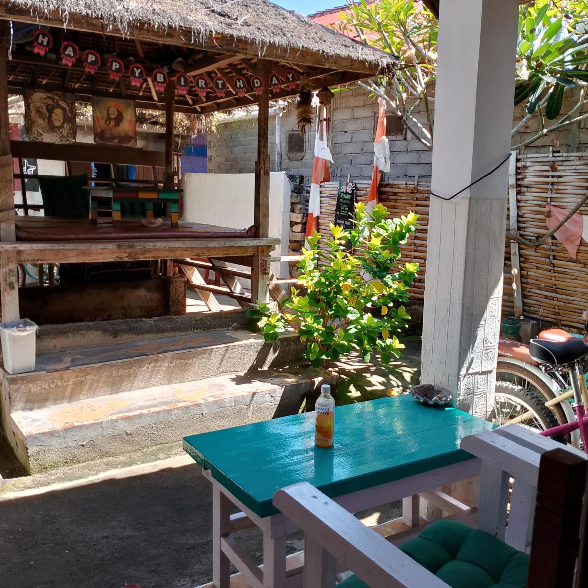 Fullesguesthouse 길리트라왕안 외부 사진