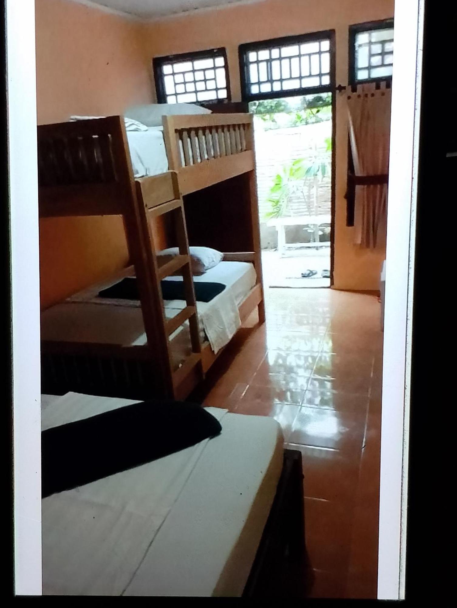 Fullesguesthouse 길리트라왕안 외부 사진